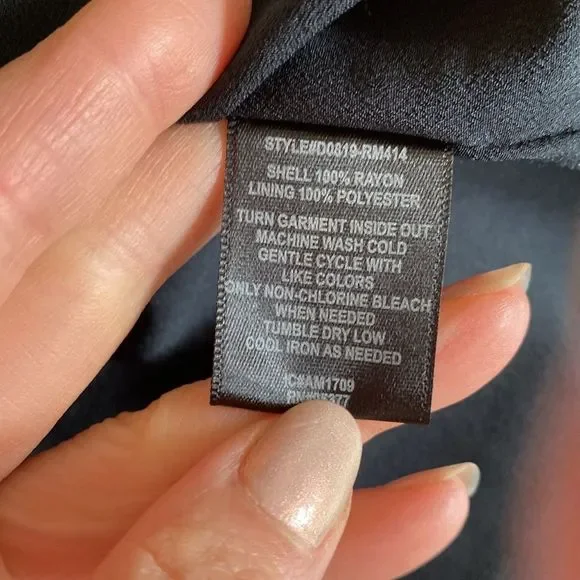 Sanctuary Red & Black Rose Print Madeline Tunic Dress Size Large - Picture 6 of 9